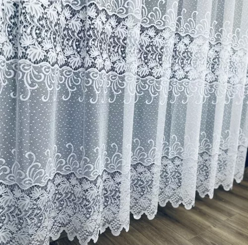 Kész függöny fehér alapon Laila 300x250cm