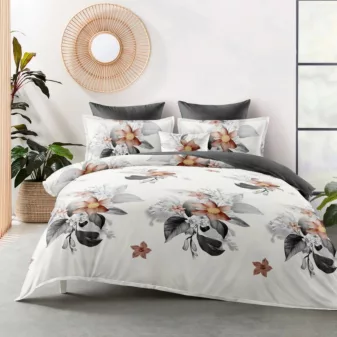   Nayla Flanel fehér fekete virág mintás ágyneműhuzat garnitúra 3 részes
