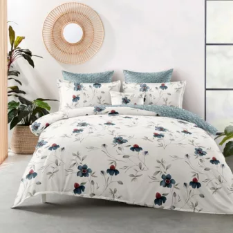   Nayla Flanel fehér kék virág mintás ágyneműhuzat garnitúra 3 részes