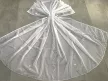 Kész luxus függöny fehér alapon szürke ezüst karikás hullámos 300x150cm