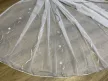 Kész luxus függöny fehér alapon szürke ezüst karikás hullámos 300x260cm