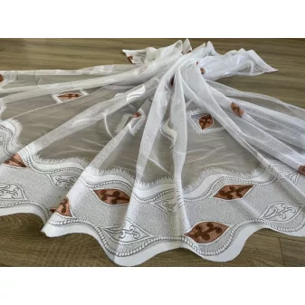 Kész függöny fehér alapon barna szemes 300x180cm