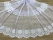 Kész függöny fehér alapon fehér kis rózsa 300x180cm