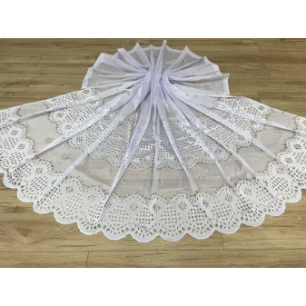   Kész függöny fehér alapon fehér lyukacsos levél 300x180cm