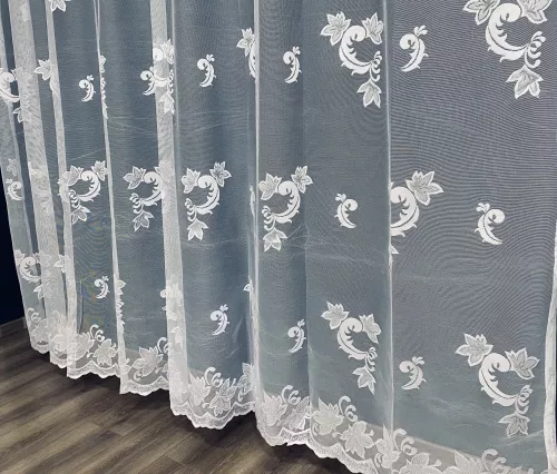 Kész függöny fehér alapon fehér kakas A1 400x250cm